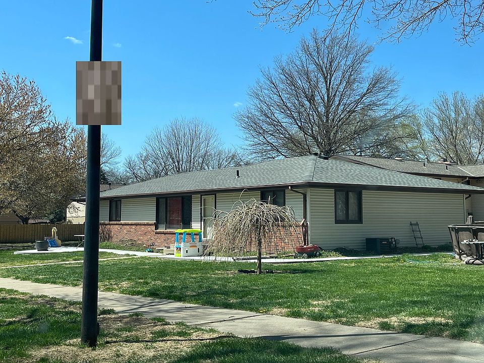 2nd image of 7100 Hook Dr