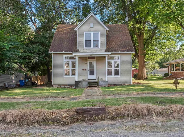 548 W Jefferson St, Petersburg, IL 62675