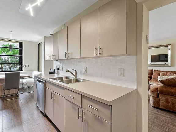 3rd image of 12000 N Bayshore Dr APT 312
