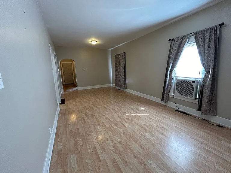 117 W Adams Ave — Photo 25