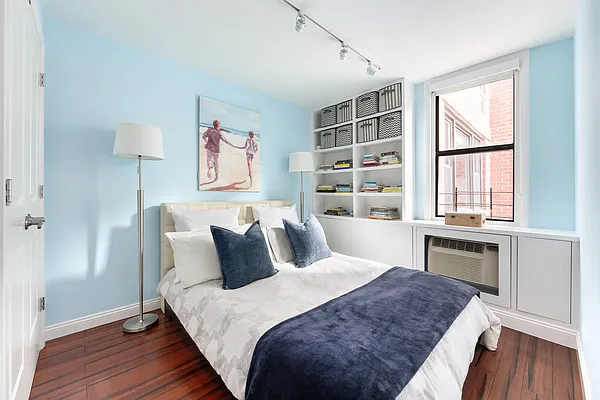 Sold by Douglas Elliman | media 16