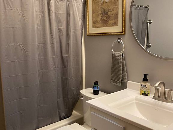 5th image of 152 Hartford Ct #152