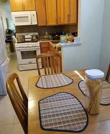 3rd image of 10202 Avenue L