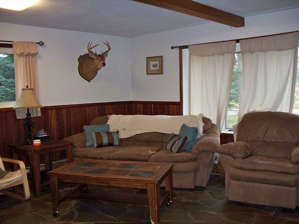 living room in 3-bedroom