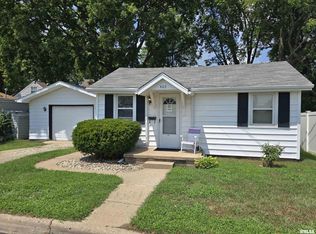 403 Koch St, Pekin, IL 61554