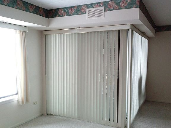 4th image of 400 S Park Ave #412