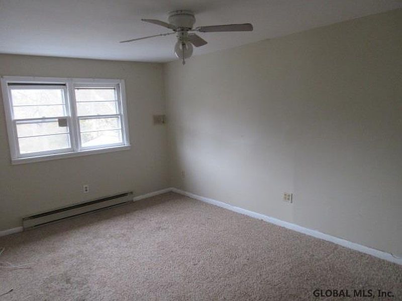 2nd image of 55 LAKE SHORE DR