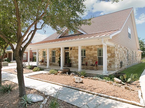 4th image of 2253 Gruene Lake Dr