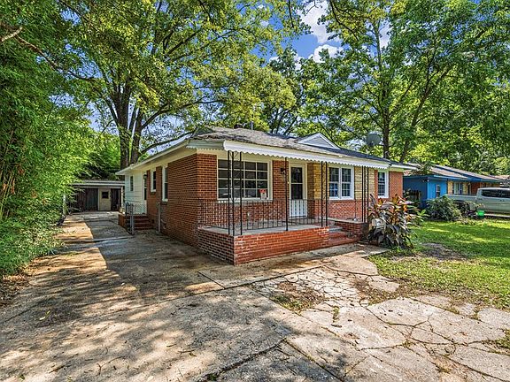 2nd image of 2964 Hawthorne Dr