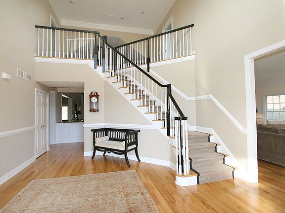 2-Story Foyer