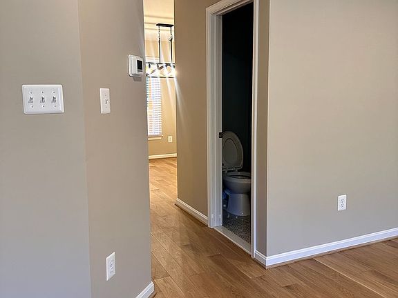 5th image of 5994 Norham Dr