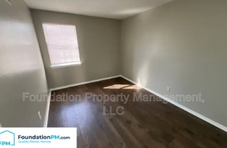 1131 Catalina St — Photo 11