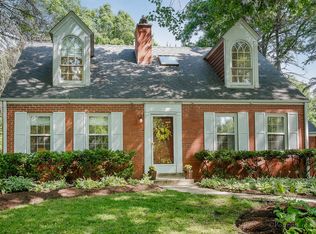 14 Walnut Rd, Glen Ellyn, IL 60137