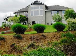 52711 Luma Vista Dr, Scappoose, OR 97056