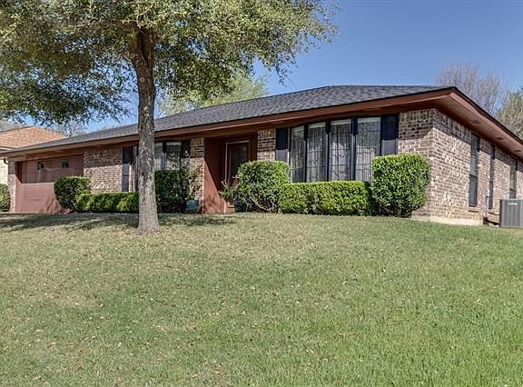 5th image of 1711 Post Oaks Dr