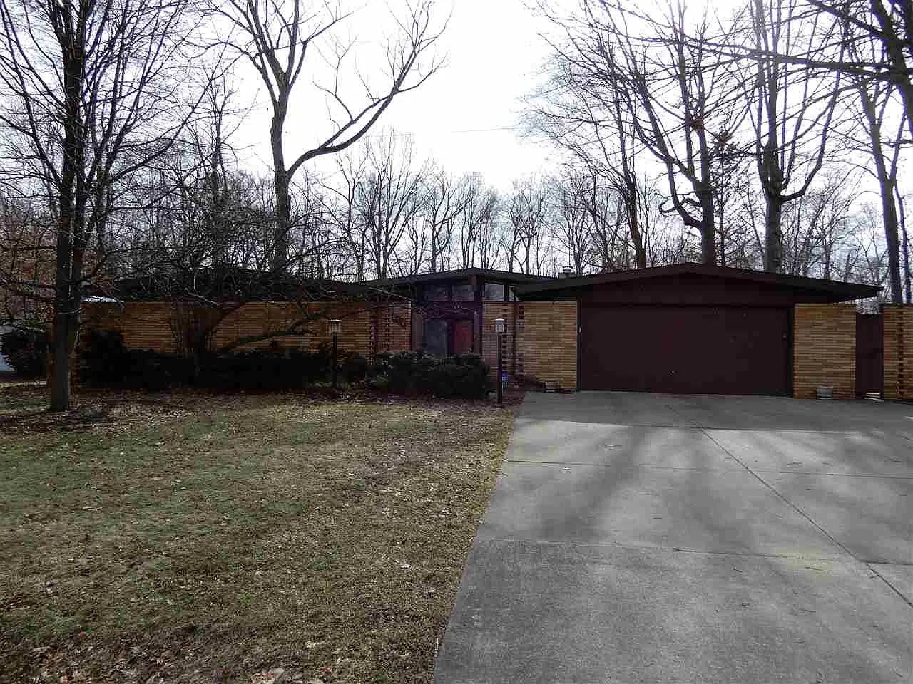 516 Widener Ln photo 1