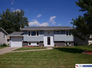 5110 Aspen Dr, Omaha, NE 68157