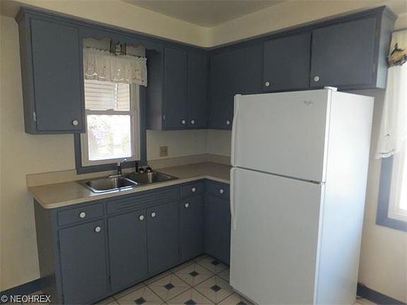 4th image of 3428 Wales Ave
