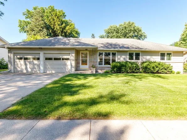 2216 Duff Ave, Ames, IA 50010