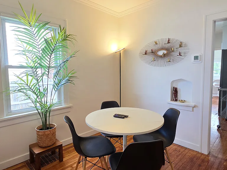 1334 Charlotte Ave — Photo 3