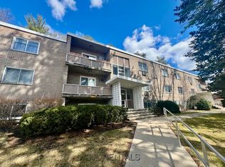 44 Lionel Ave APT B, Waltham, MA 02452