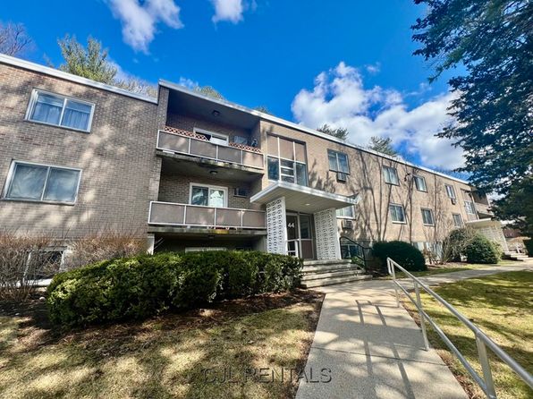 44 Lionel Ave APT B