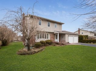 19 Herkimer Ave, Jericho, NY 11753