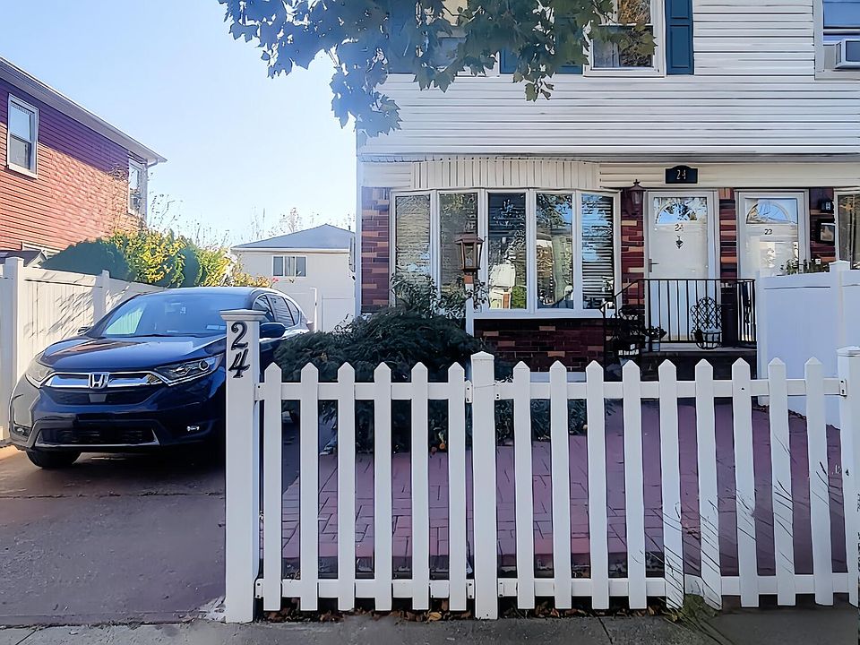 1st image of 24 Roberts Dr