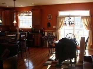 18 Meadow Cir, Mays Landing, NJ 08330