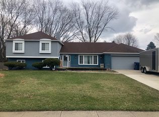 11419 Rolling Springs Dr, Carmel, IN 46033