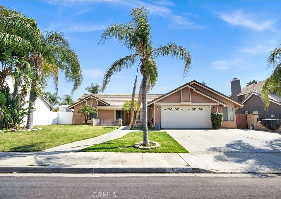 1st image of 25653 Palm Shadows Dr