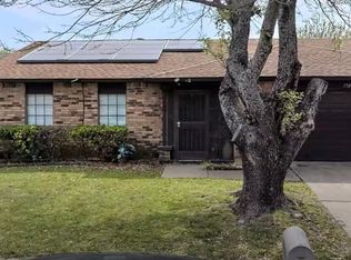 7720 Four Winds Dr, Fort Worth, TX 76133