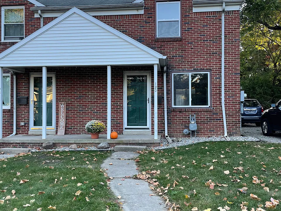 120 S Scott St #120