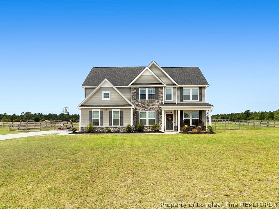1st image of 319 Rocking Horse Ln