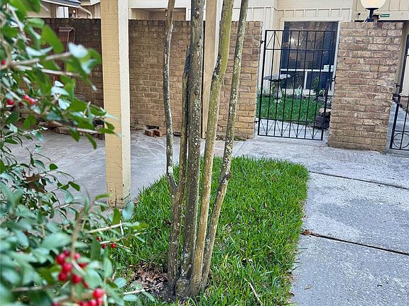 2nd image of 2329 W Settlers Way