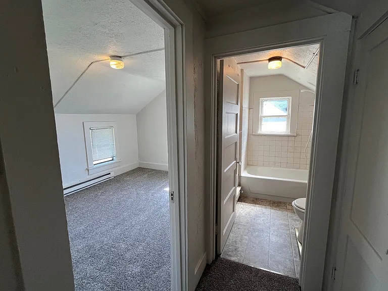 1227 S Michigan Ave #C — Photo 12