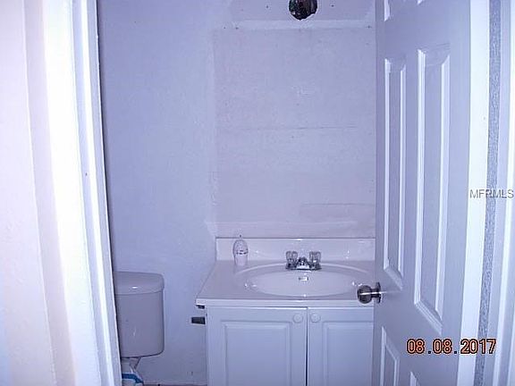 4th image of 205 Pine Violet Ct APT 101
