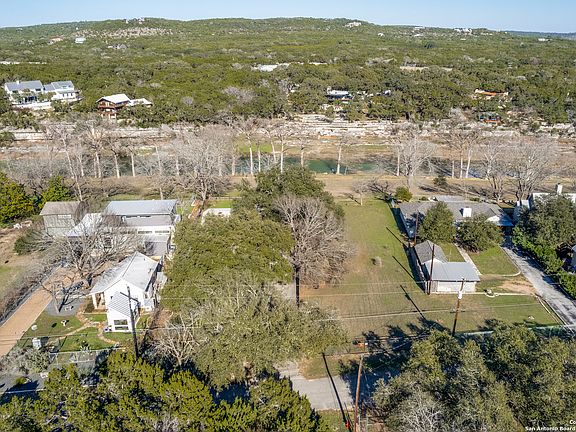 2nd image of 238 Blanco Dr