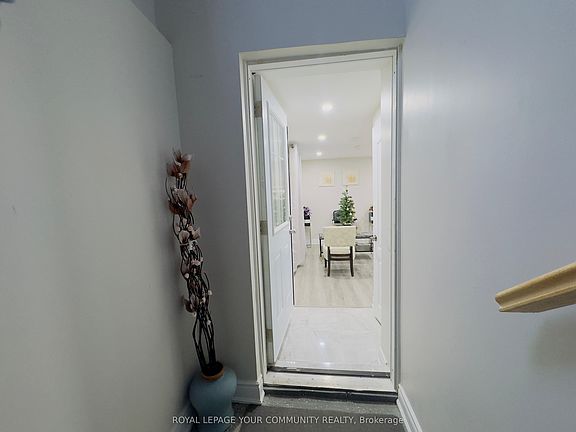 3rd image of 24 Nasmith St #Basement