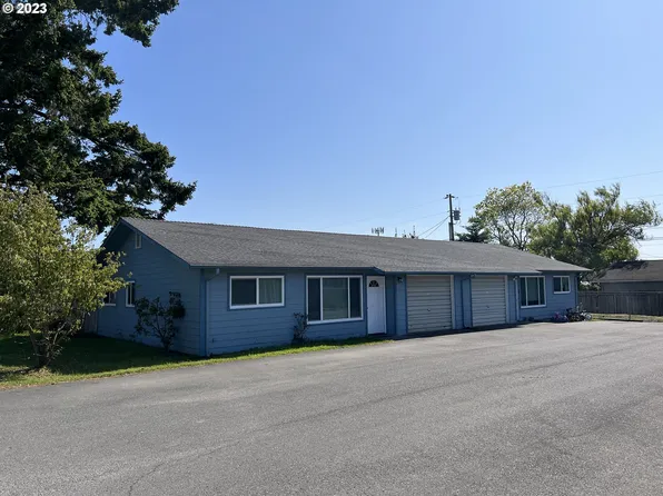 304 Matot St, Brookings, OR 97415