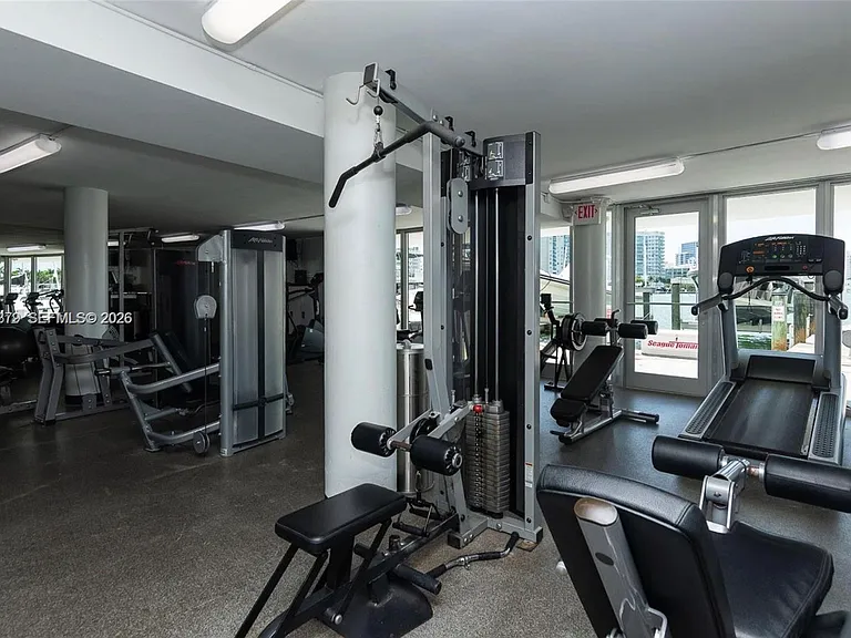 900 Bay Dr #224 — Photo 37