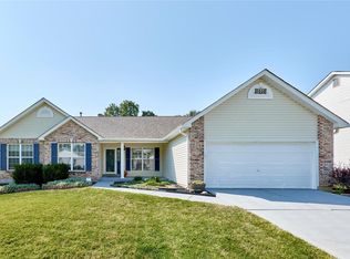 1120 Hampton Meadows Dr, Dardenne Prairie, MO