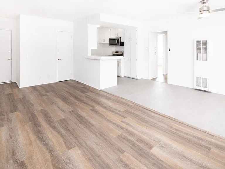 336 S. Alexandria Ave — Photo 14