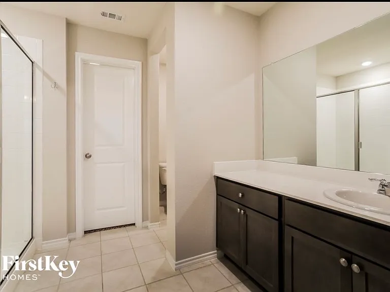 2339 French St — Photo 12