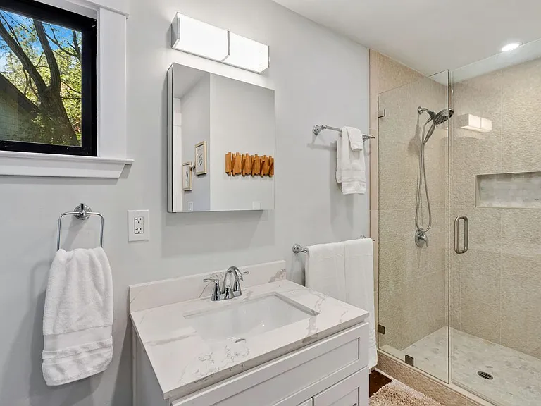 1596 Ronne Dr #2 — Photo 6
