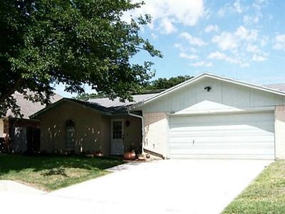 436 Arwine Dr, Hurst, TX, 76053