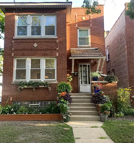 5001 W Altgeld St #BASEMENT Photo 1