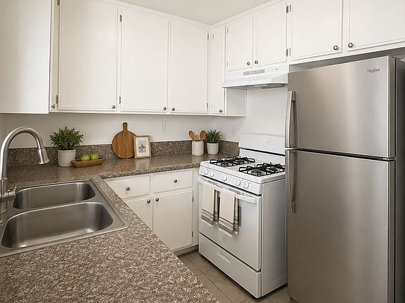2nd image of 14131 Foothill Blvd #5