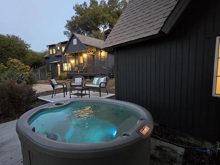 616 Glenloch Way — Photo 3