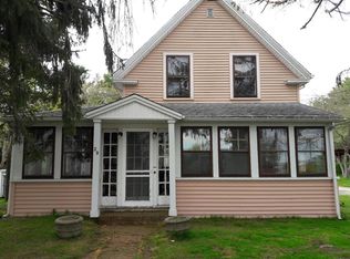 29 Onset Ave, Buzzards Bay, MA 02532